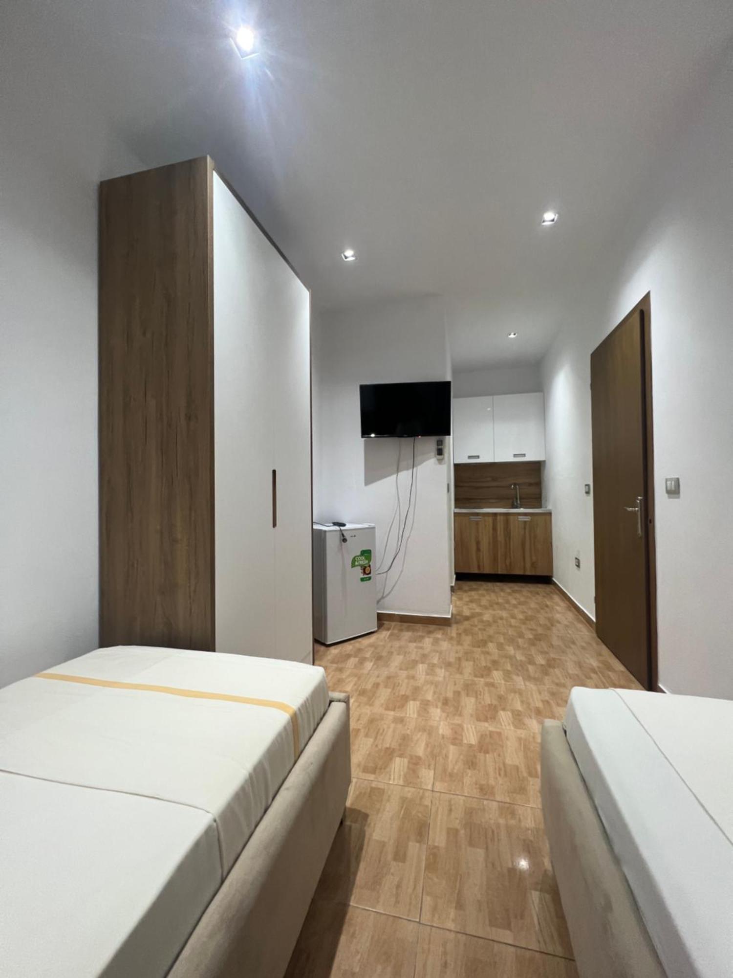 Guesthouse Cami Durres Exterior photo