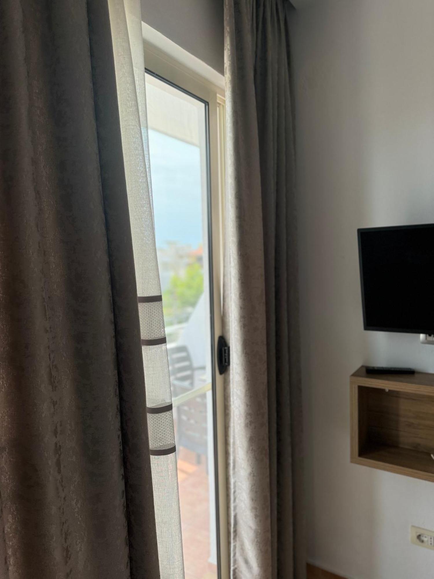 Guesthouse Cami Durres Exterior photo