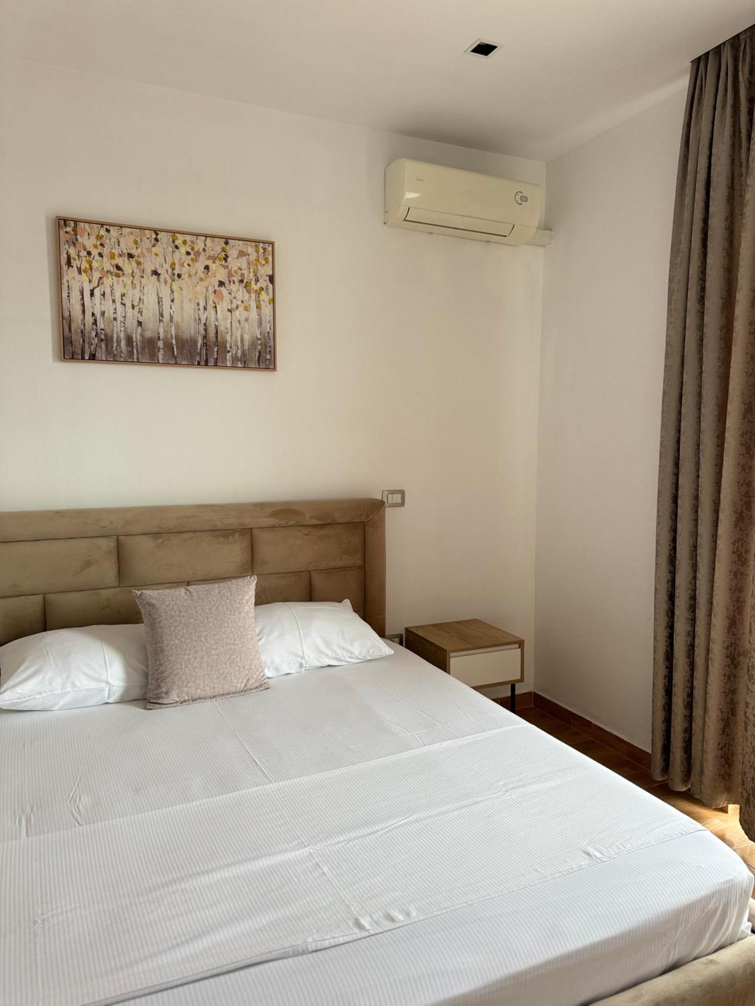 Guesthouse Cami Durres Exterior photo
